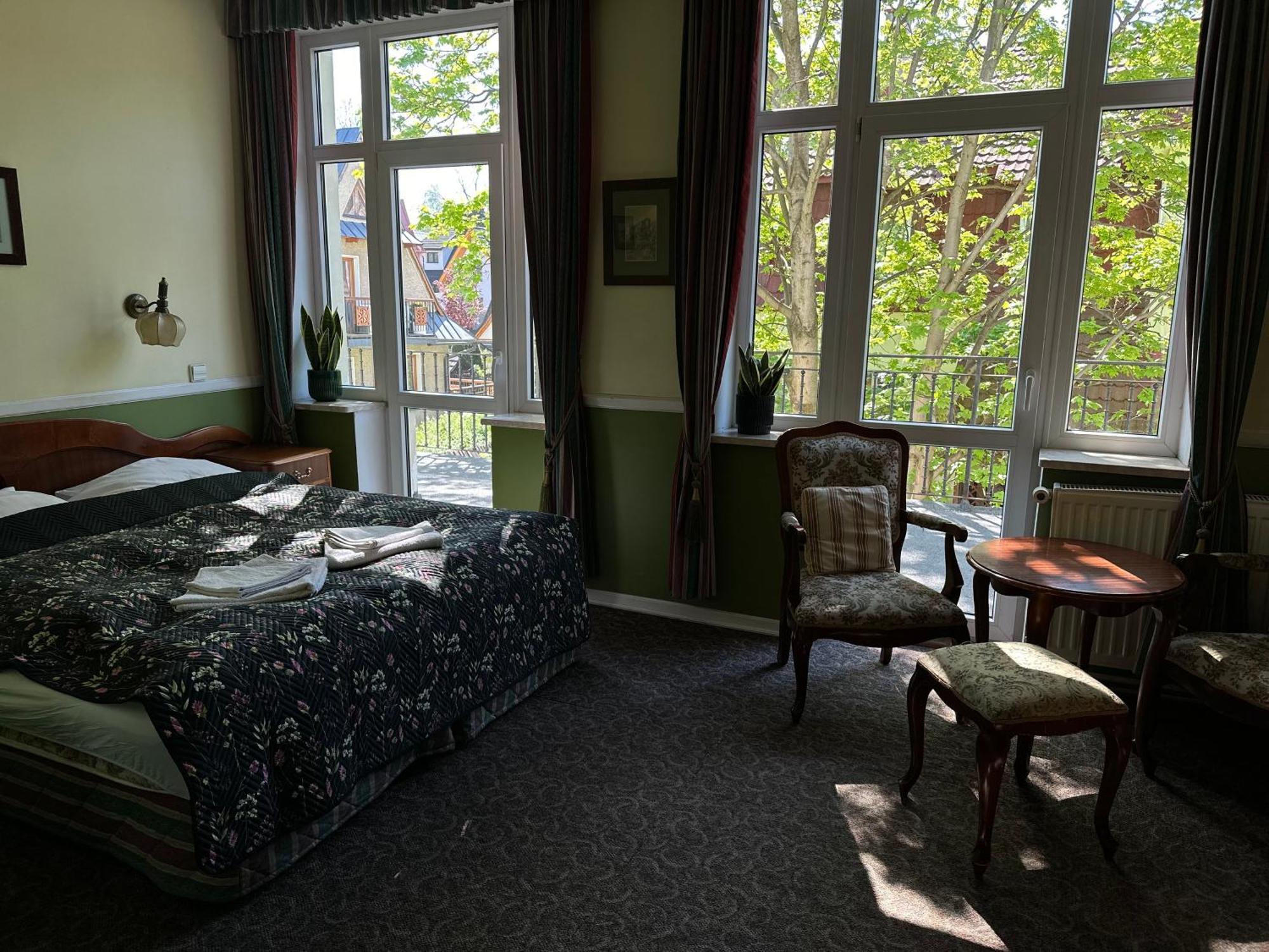 Triple Room